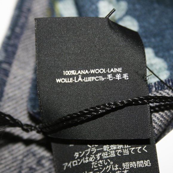 Gucci Blooms Floral Blue Wool Neck Scarf - Picture 7 of 8